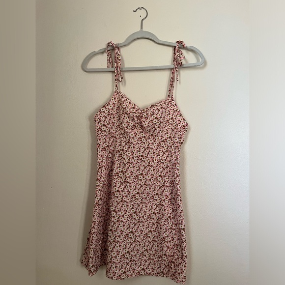 SHEIN floral print sundress - Picture 2 of 6